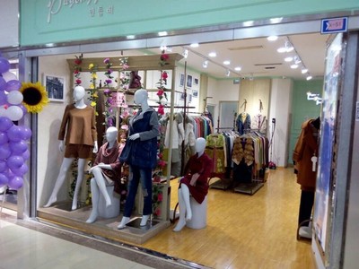 品牌女裝批發優選 海容服裝店，專業廠家直供優惠供應